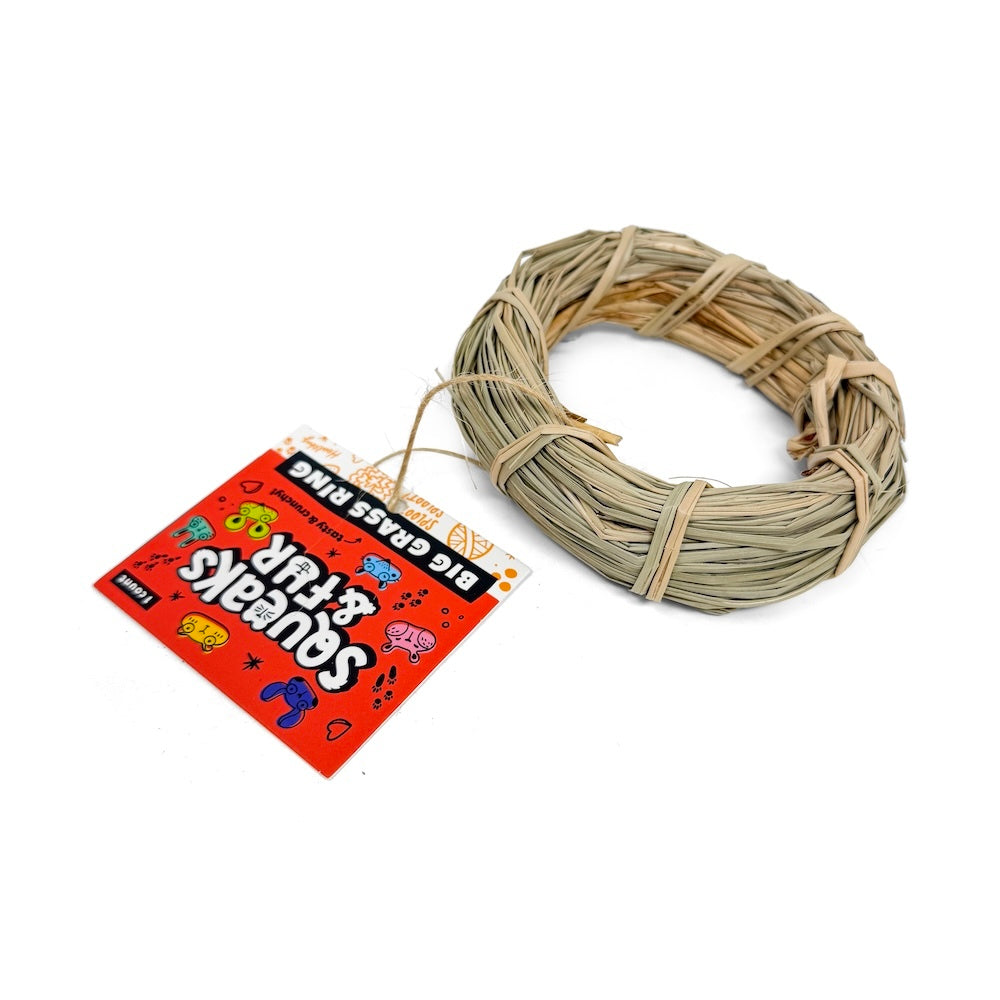 Big Grass Ring - Squeaks & Fur